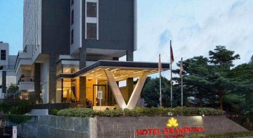 Hotel Grandhika Setiabudi מדאן מראה חיצוני תמונה